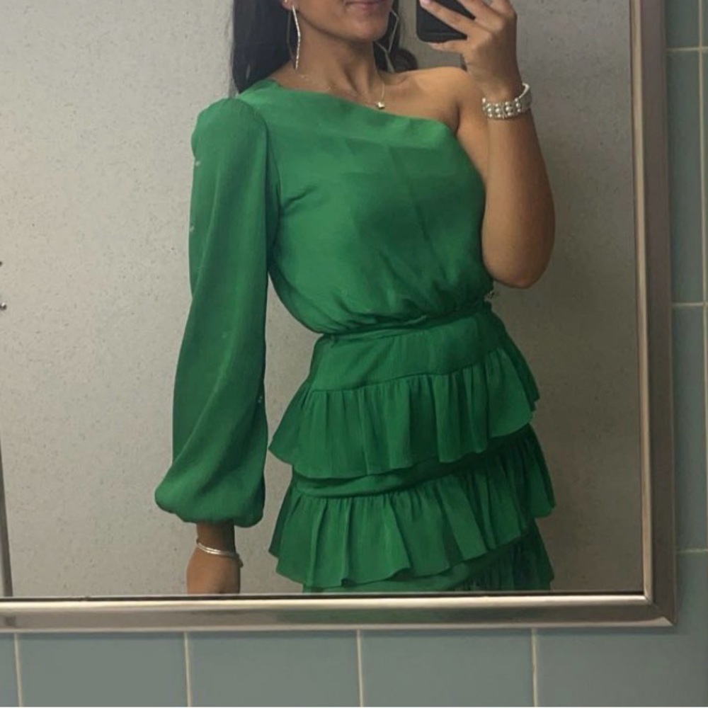 Green One-Shoulder Ruffle Dress